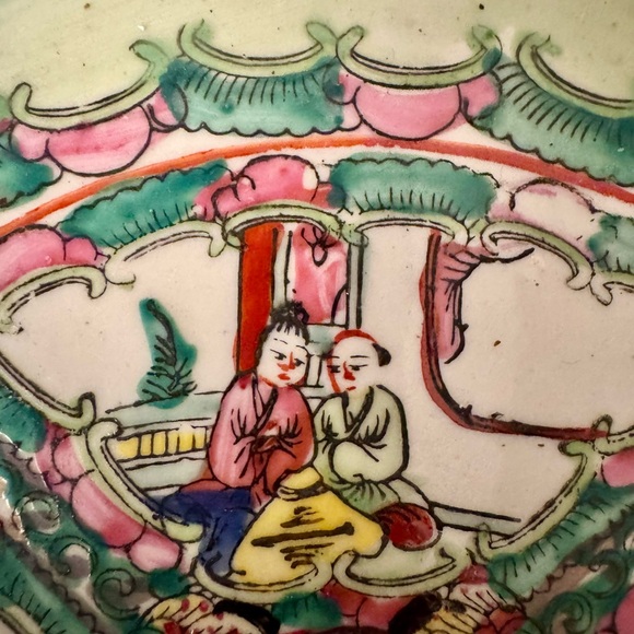 Vintage Chinese Famille Rose Medallion Porcelain Bowl Hand Painted W WOOD STAND - Picture 2 of 16